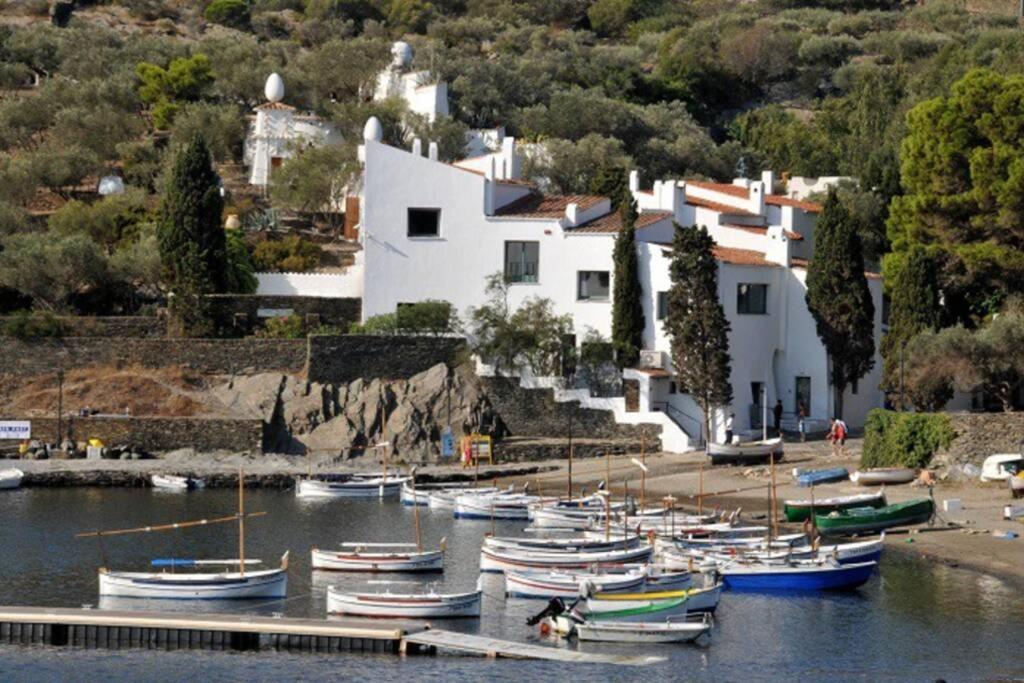 Pequeno Y Acogedor En El Centro De Cadaques Apartment Екстериор снимка
